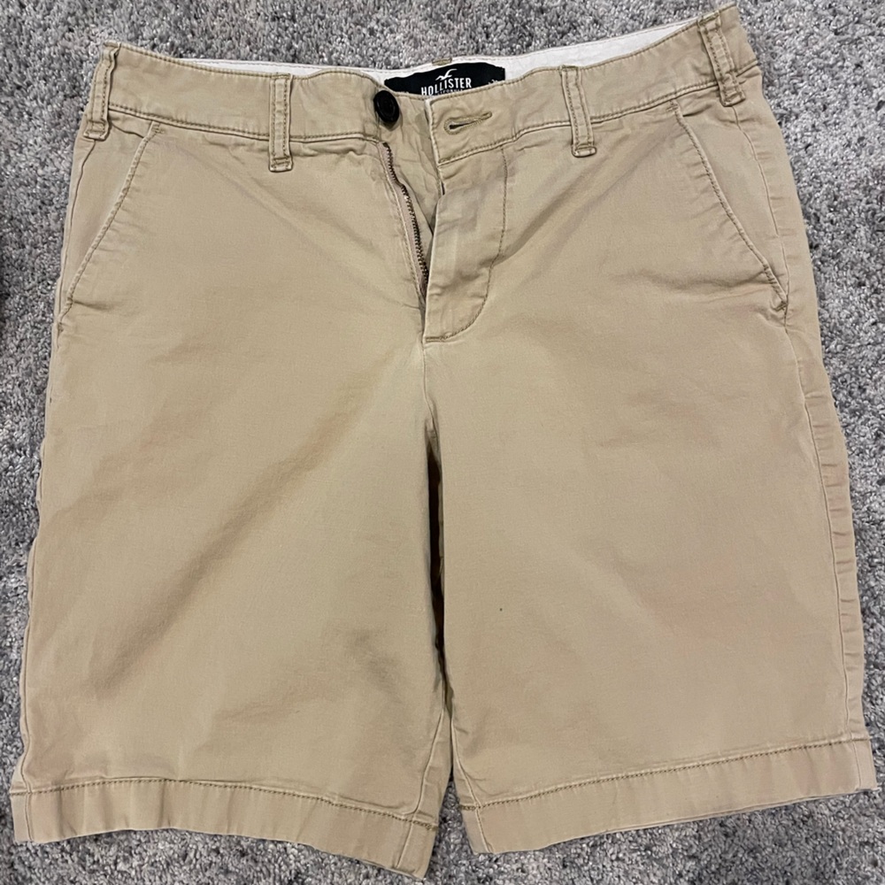 Hollister and American Eagle men’s khaki shorts size 29 (lot of 2)
